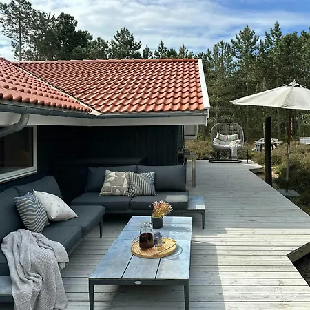 Dom wakacyjny House In The Heather With Sea View On Odden